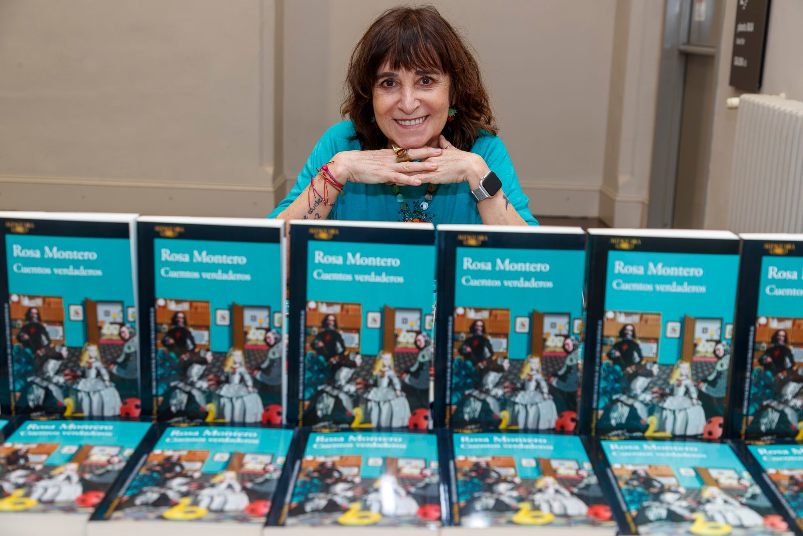 ZARAGOZA 15/06/2024.-La periodista y escritora Rosa Montero, quien ha reunido en un nuevo libro sus crónicas y reportajes de El País entre 1978 y 1988, cree que volver a la España de los 80 es "como viajar a Marte". "Los seres humanos caminamos en una espiral y, aunque nunca volvemos a lo mismo, nos equivocamos una y otra vez", asegura en una entrevista CIERZO VISUAL