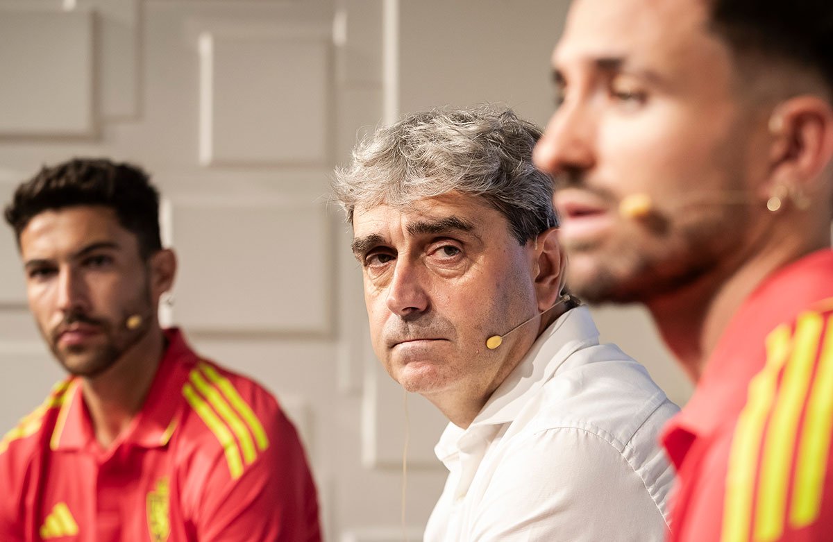 Txema Indias en la presentacion de Tachi y Moyano como jugadores del Real Zaragoza. CIERZO VISUAL