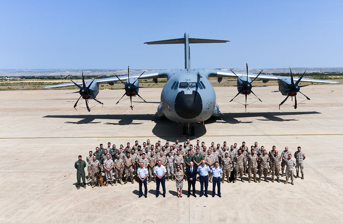 Visita de la ministra de defensa Margarita Robles a la base aérea de Zaragoza. CIERZO VISUAL