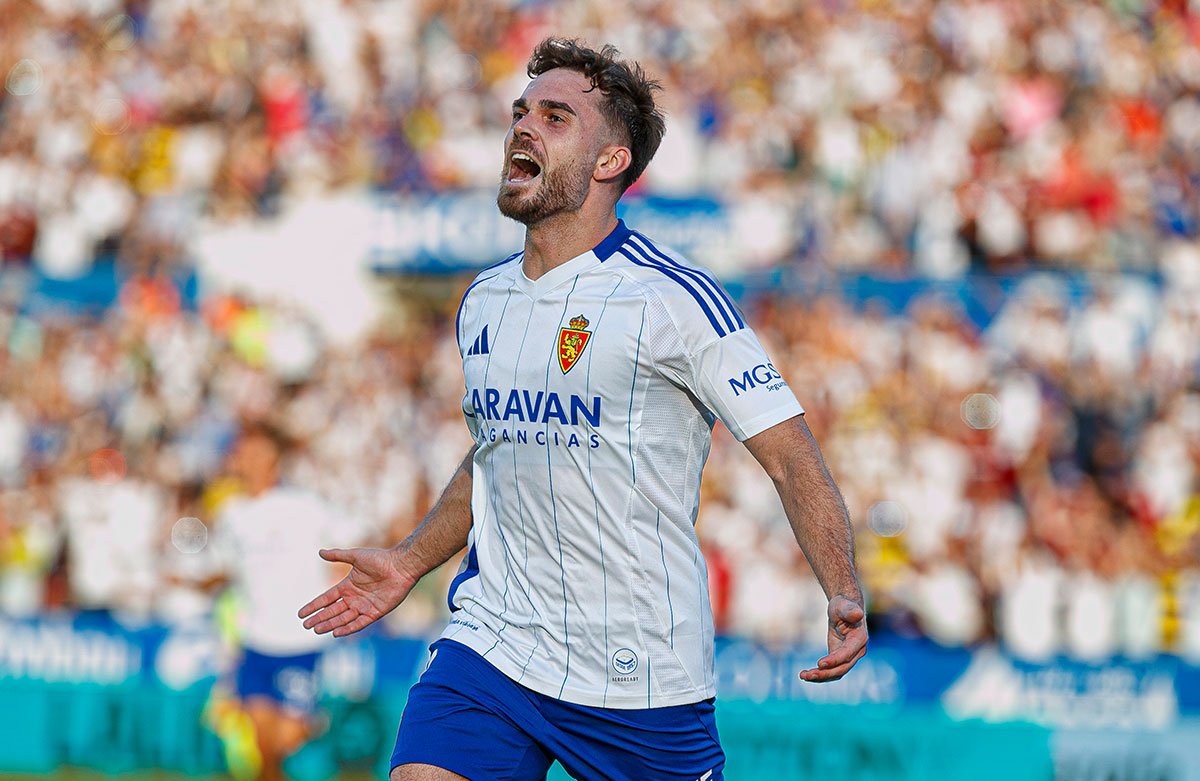 Celebración de un gol de Mario Soberón con el Real Zaragoza. CIERZO VISUAL